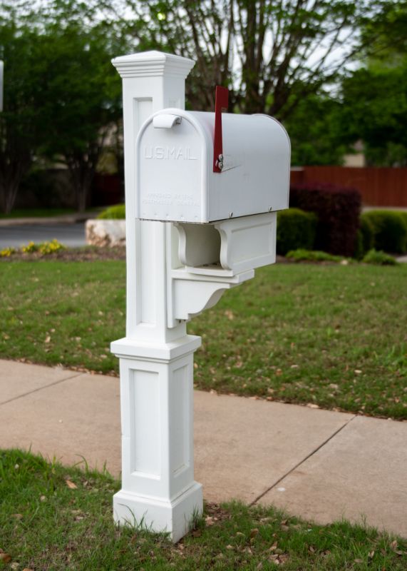 Local Mailbox Painting in Kaukauna, WI