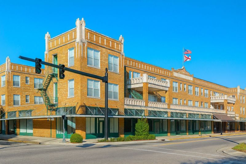 Local Building Painting Service in Avon Park, FL